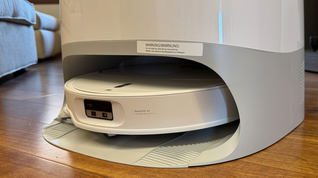 Immagine di Roborock Qrevo Curv 2 Pro: il robot ultra-sottile per case grandi | Test & Recensione