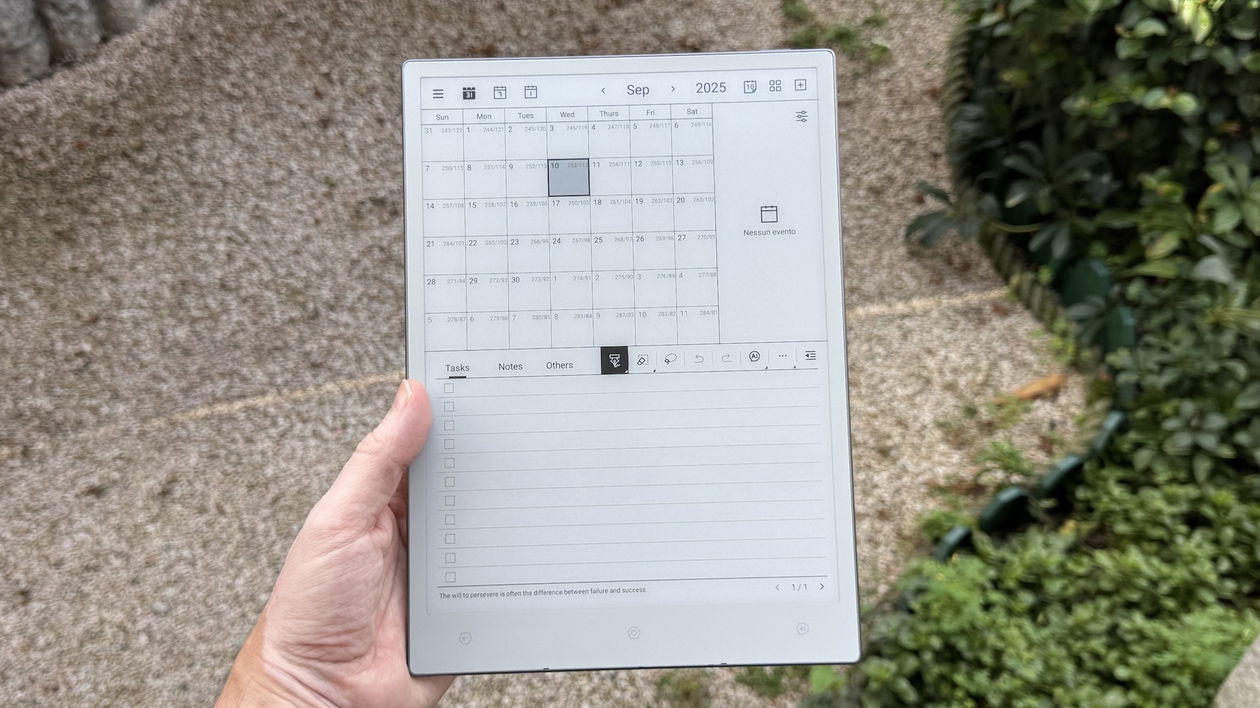 Immagine di Viwoods AiPaper: E-Ink e AI in un tablet ultrasottile | Recensione