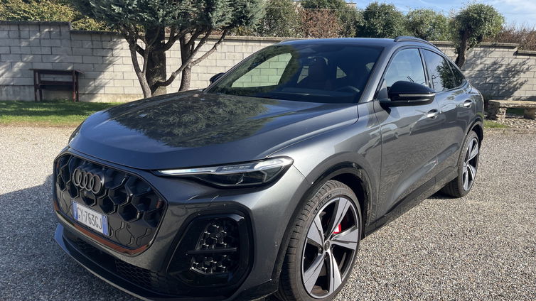 Immagine di Audi SQ5: prestazioni eccezionali e comfort a 5 stelle