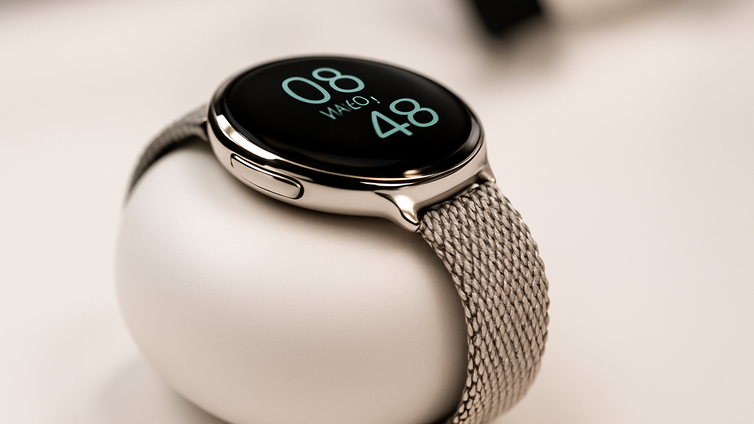 Immagine di Pixel Watch si rifà completamente il look con il nuovo update