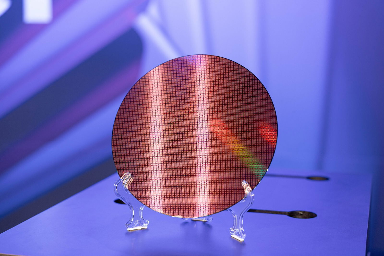 Intel sfida AMD: le GPU integrate fanno sul serio