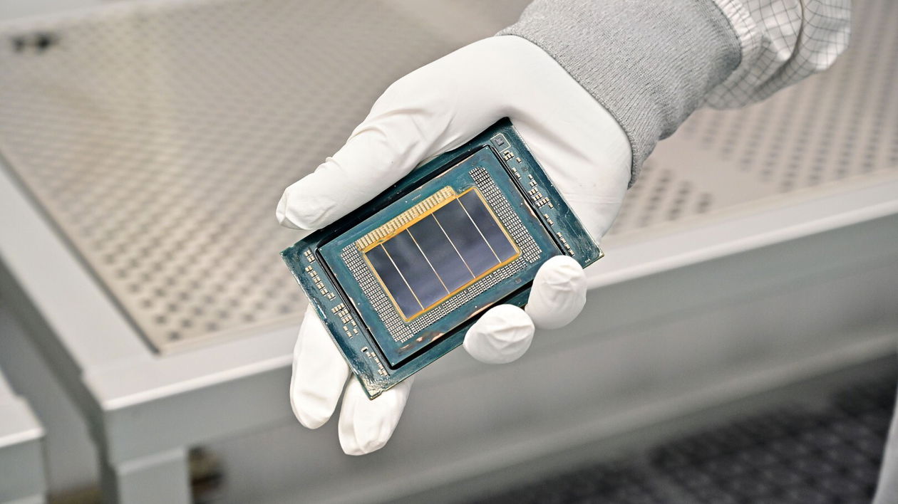 Immagine di Clearwater Forest: Intel porta 18A anche su Xeon