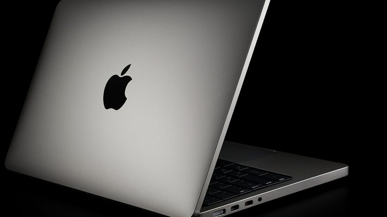 Immagine di MacBook Pro M5, l’SSD è un razzo: supera le promesse Apple