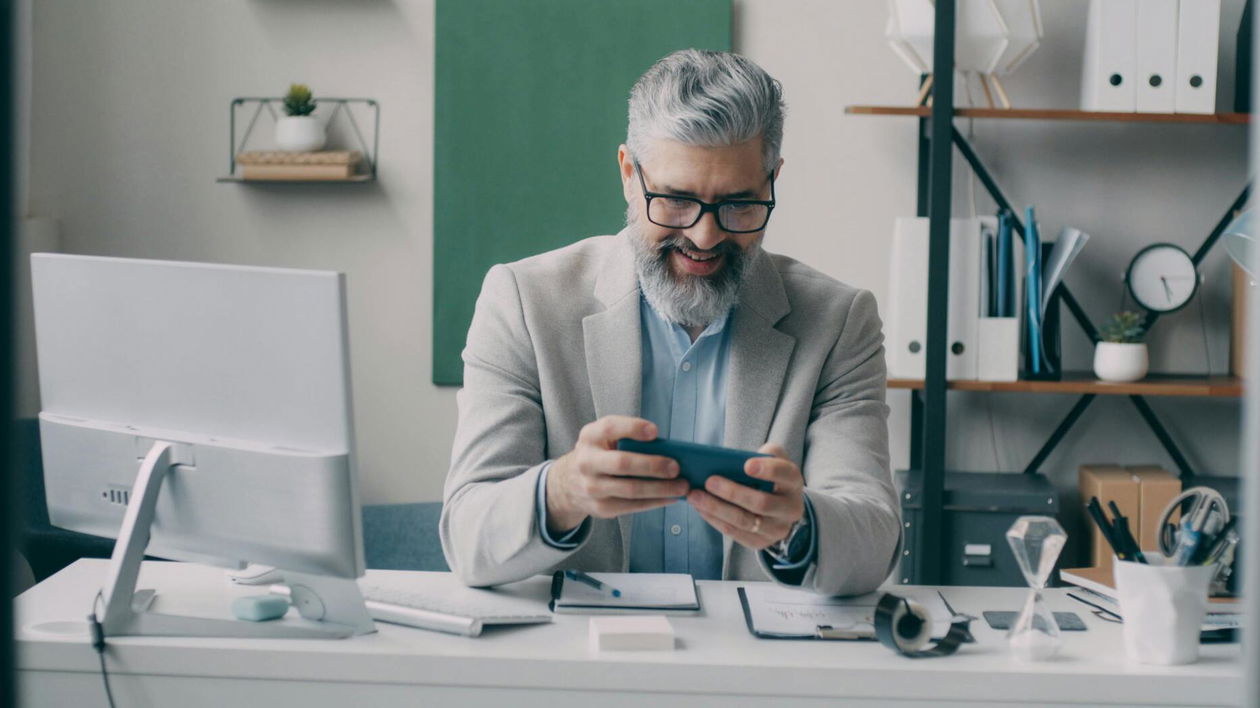 Immagine di Lavorare 72 ore a settimana, il nuovo modello che piace a USA e Cina