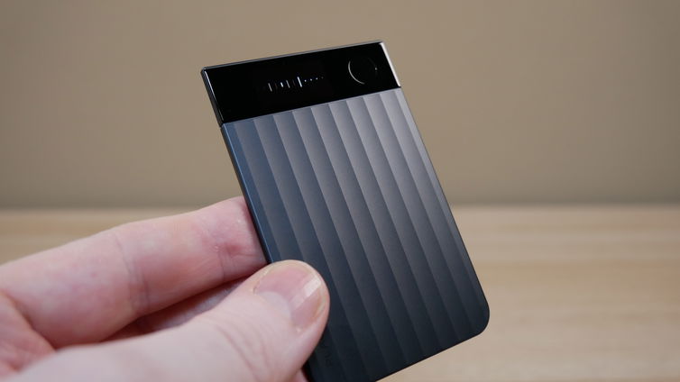 Immagine di Plaud Note Pro: l'IA che ogni professionista dovrebbe avere in tasca | Test & Recensione