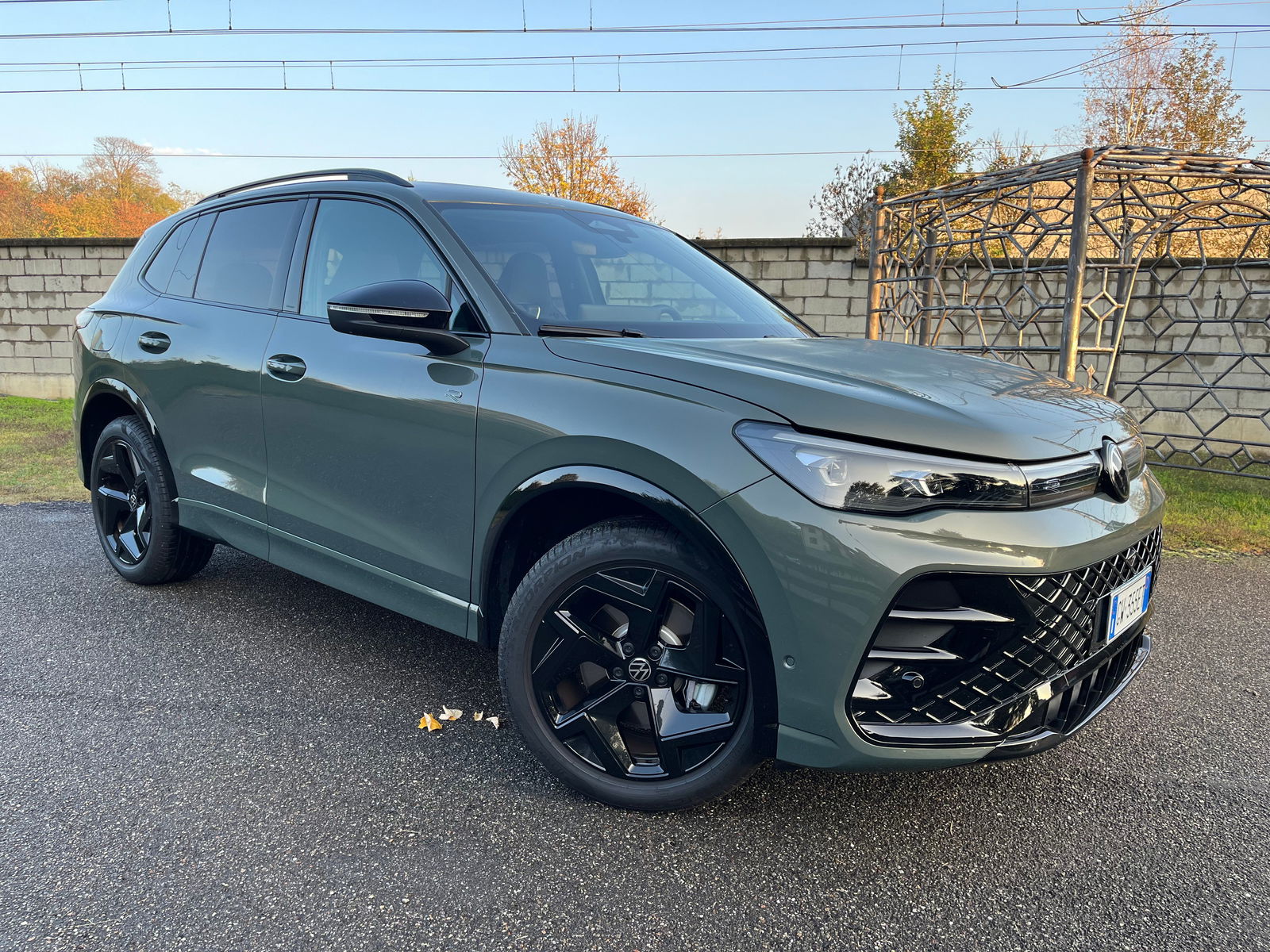 Volkswagen Tiguan PHEV, consuma come un diesel (ma ha la batteria)