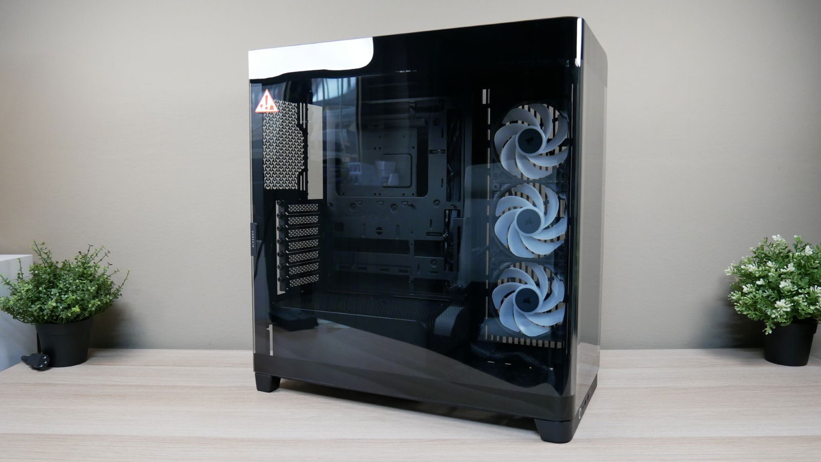 Corsair FRAME 4500X unisce estetica e funzionalità | Test & Recensione