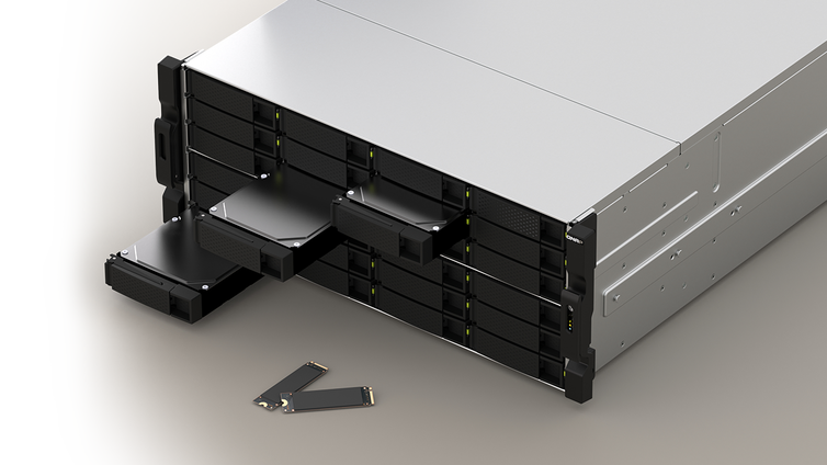 Immagine di QNAP lancia il NAS ZFS TS-h2477AXU-RP: 24 bay e PCIe Gen 5