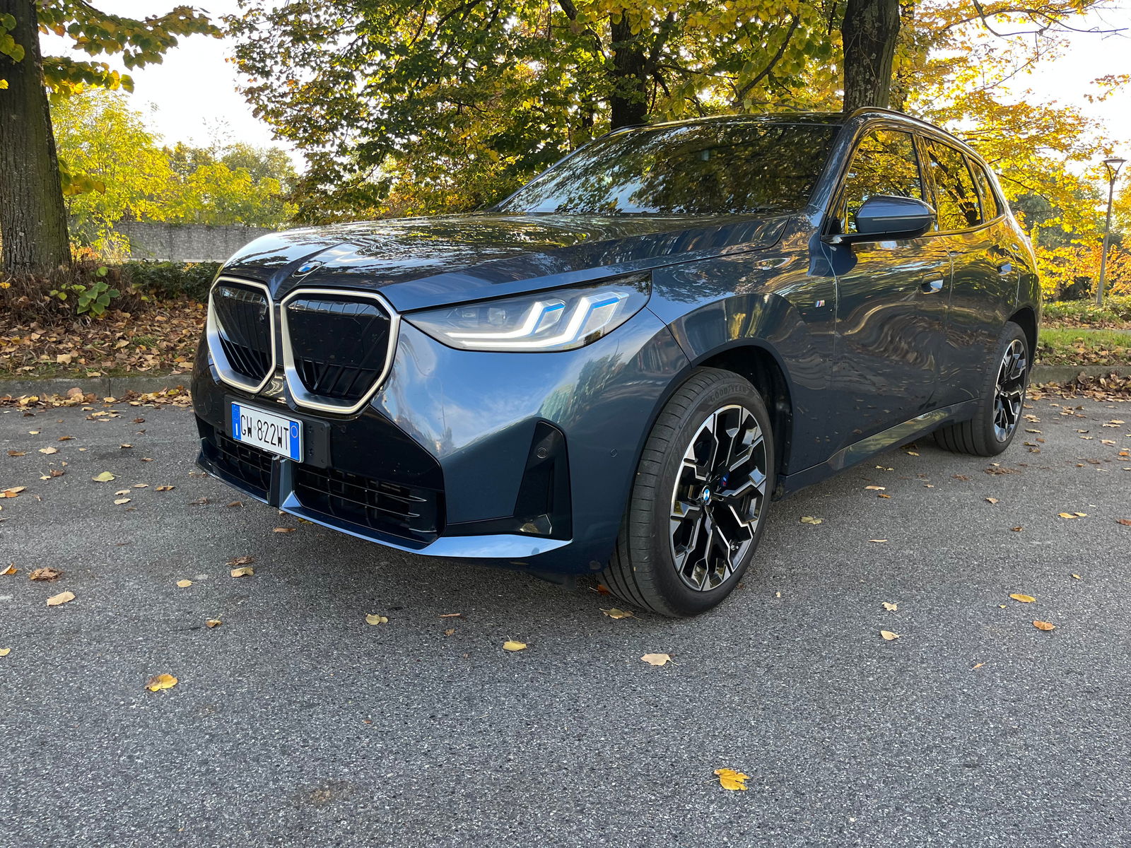 Immagine di BMW X3 20d: il SUV più desiderato d'Italia cambia forma