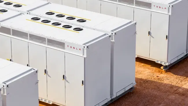 Tesla punta sui data center AI con batterie Megapack