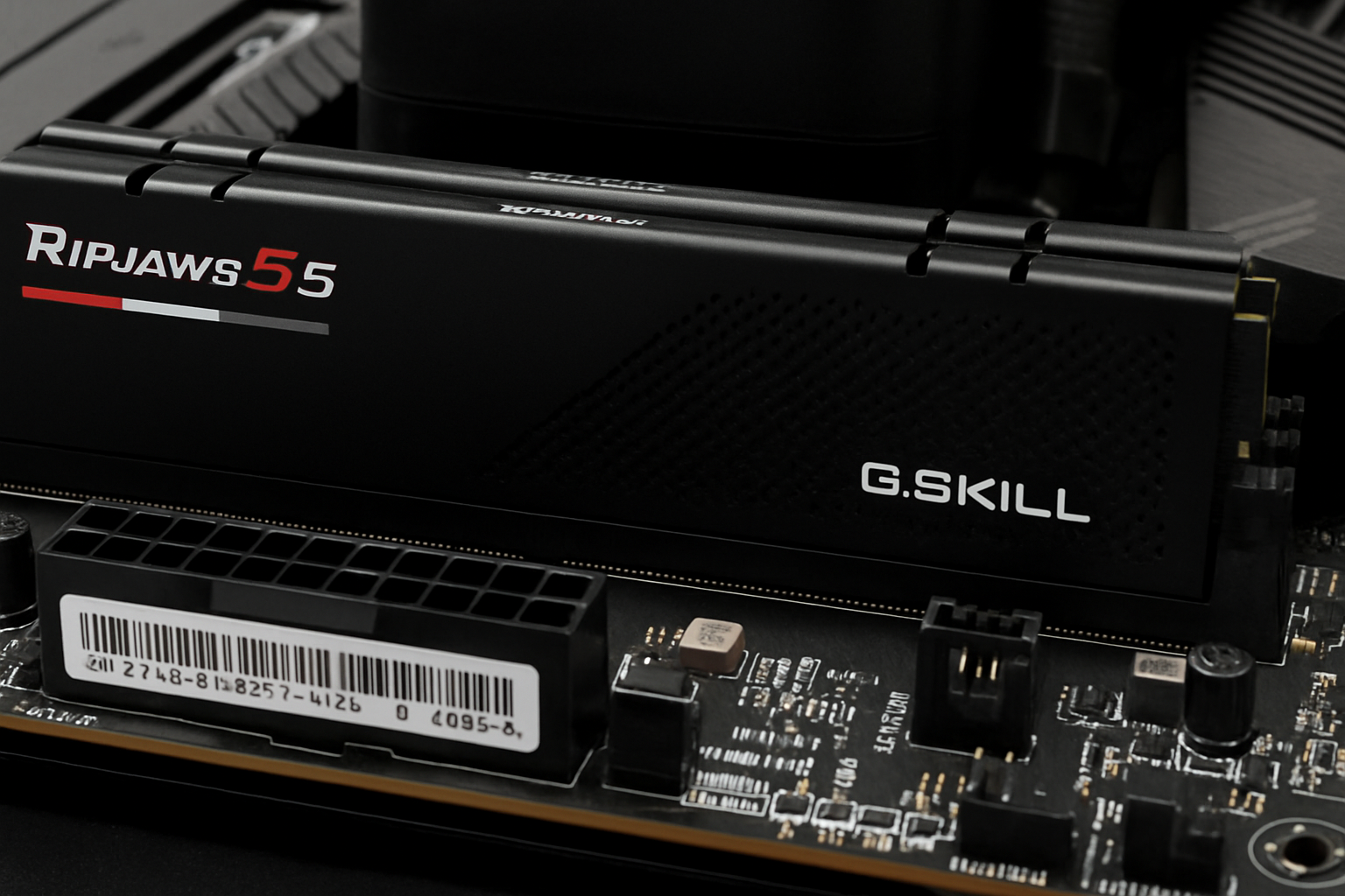 Immagine di I prezzi della RAM ormai sono fuori controllo (e i produttori fanno scorta)