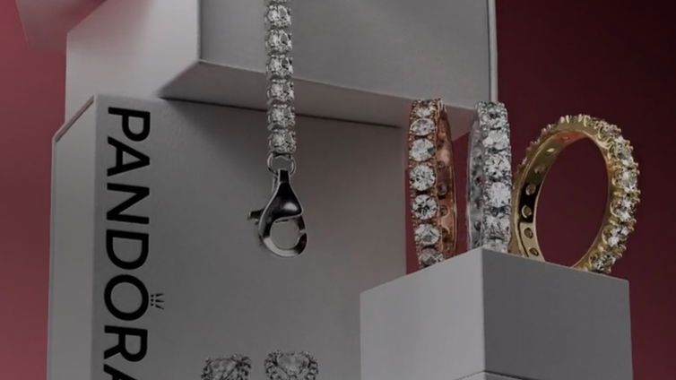 Immagine di I regali Pandora brillano ancora di più a Black Friday