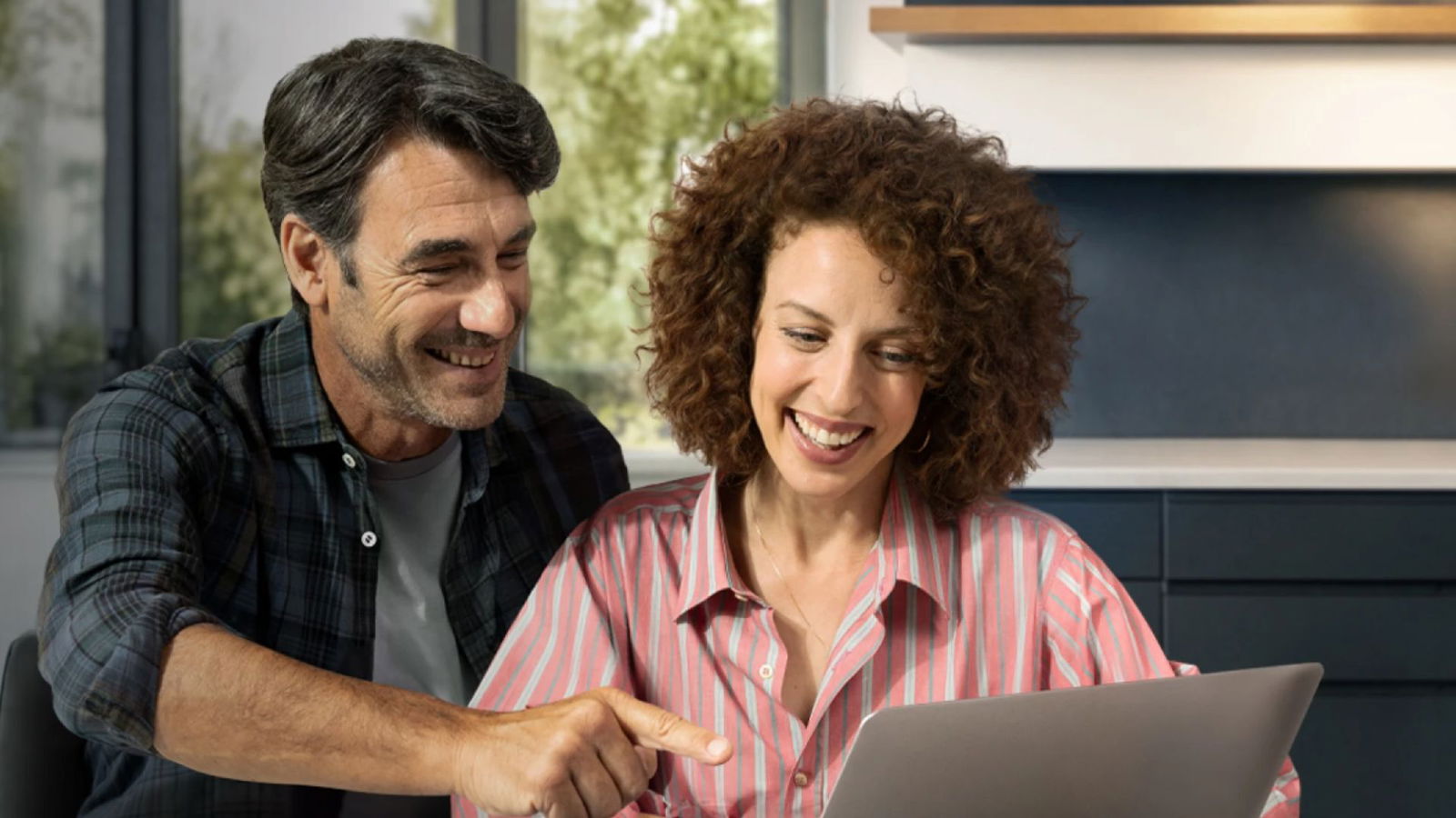 A Natale scegli tu: stabilità e risparmio nella stessa offerta luce e gas