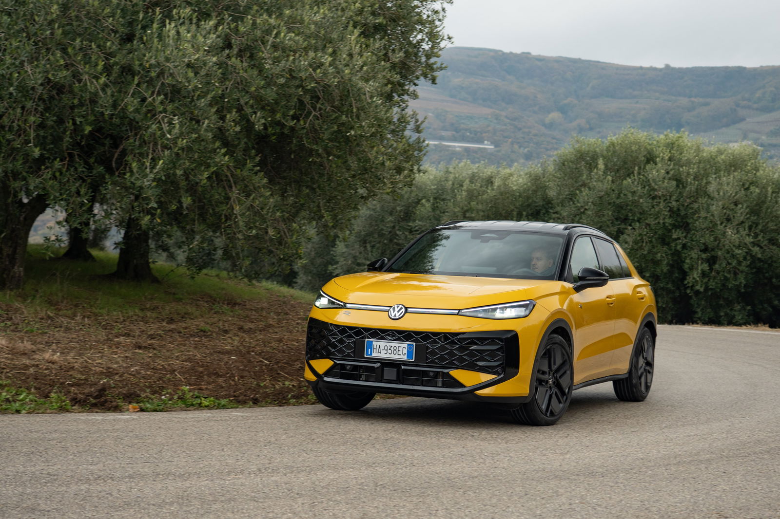 Immagine di Volkswagen T-Roc: la nuova generazione migliora in tutto