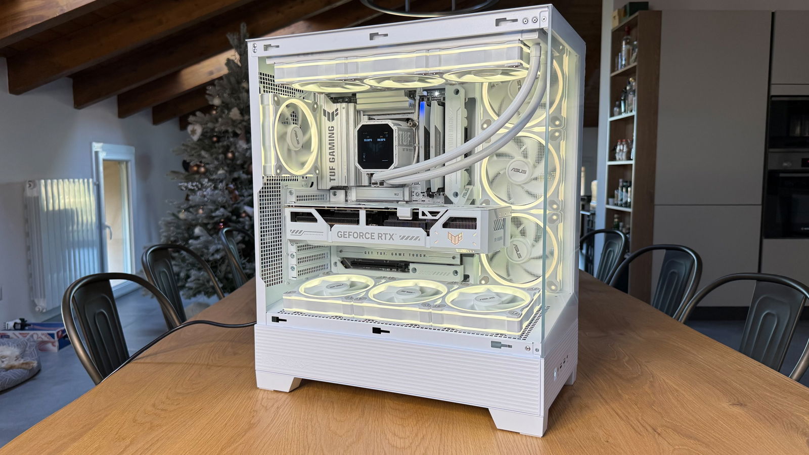 Configurazione ASUS TUF BTF con RTX 5070 Ti | 2025