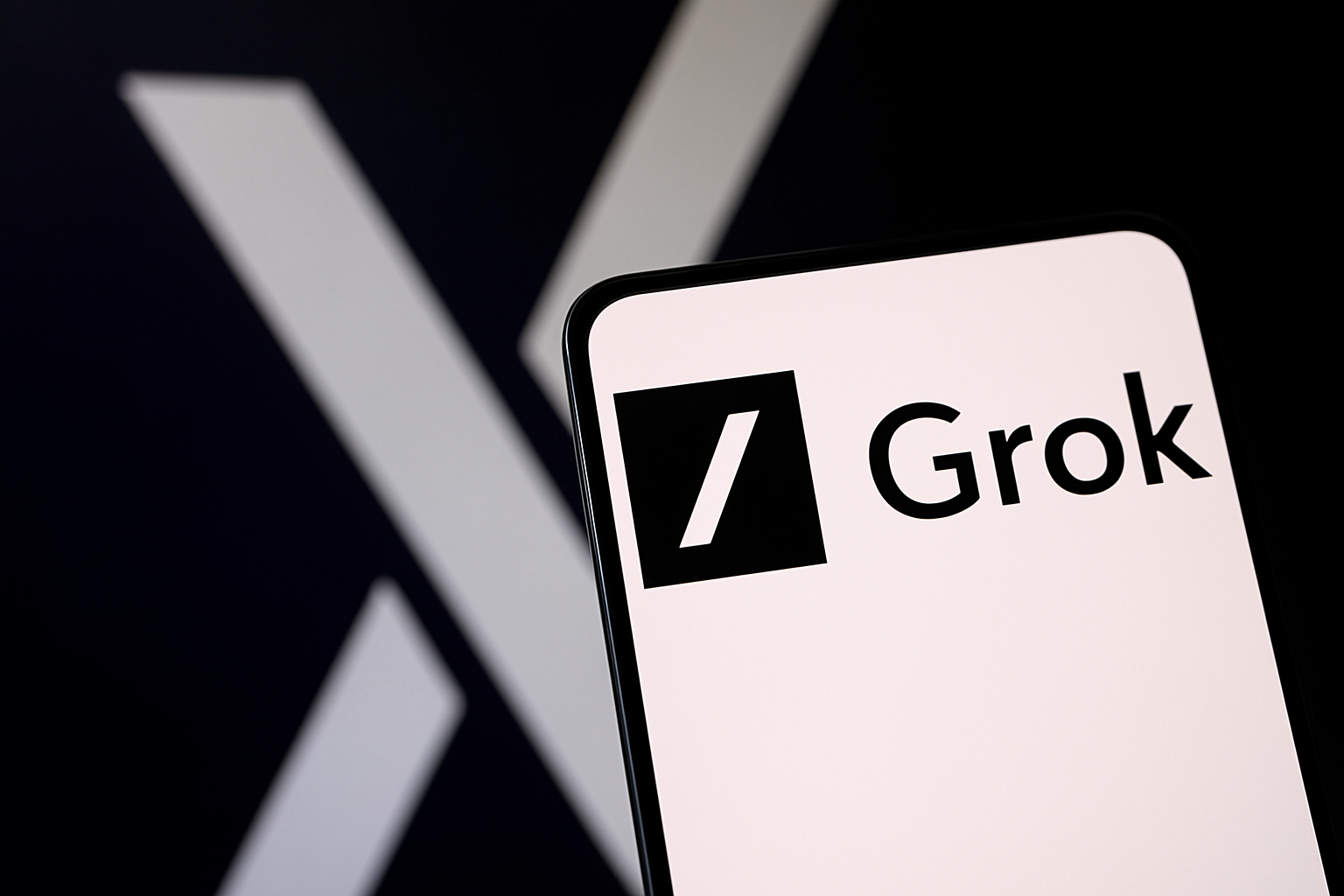 Musk di nuovo nei guai, Grok sveste le ragazze (senza consenso)