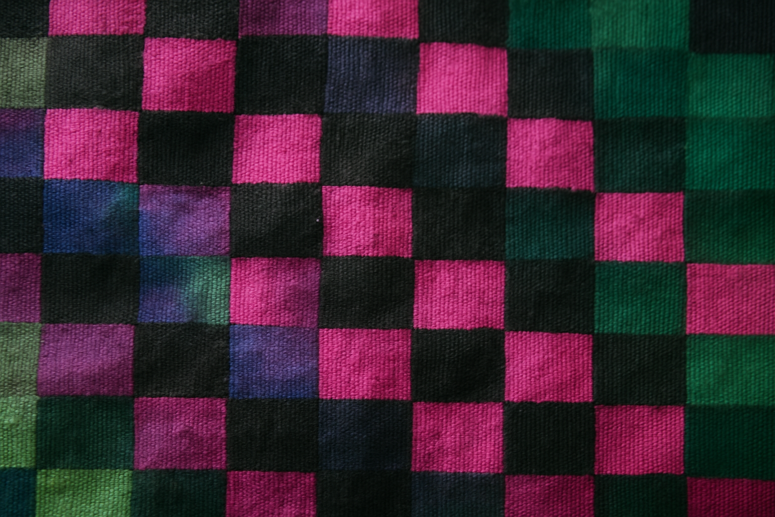 Apple e Google chiamate a bloccare la nudità sugli smartphone