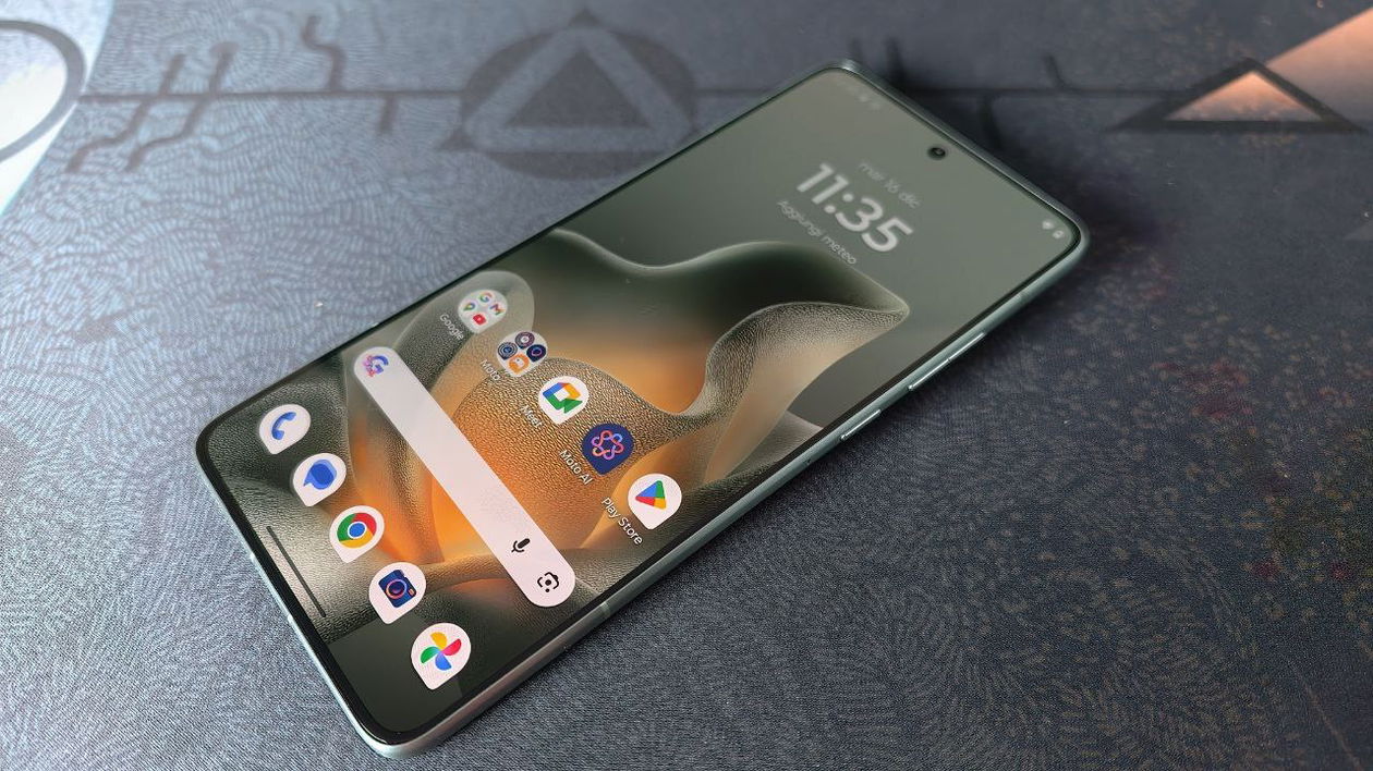 Immagine di Motorola Edge 70 è l'ultra-sottile che cambia le regole | Recensione