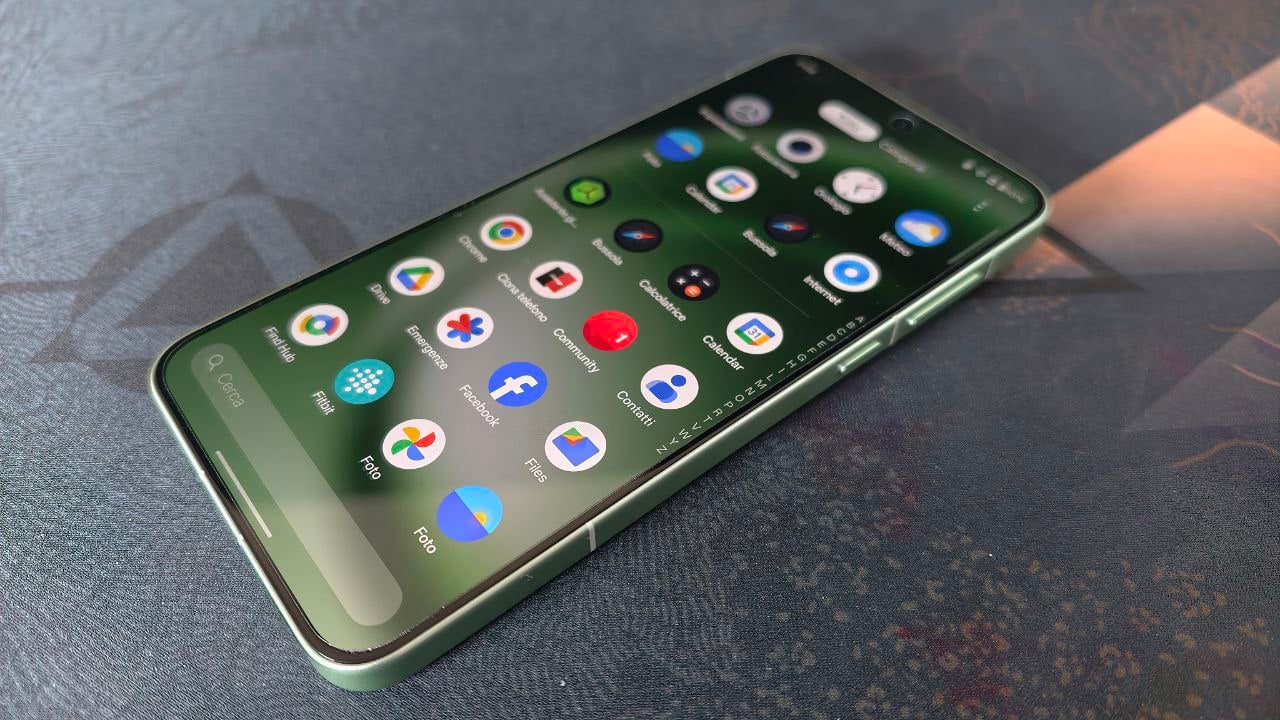 Recensione OnePlus 15R, il flagship killer concreto ed economico