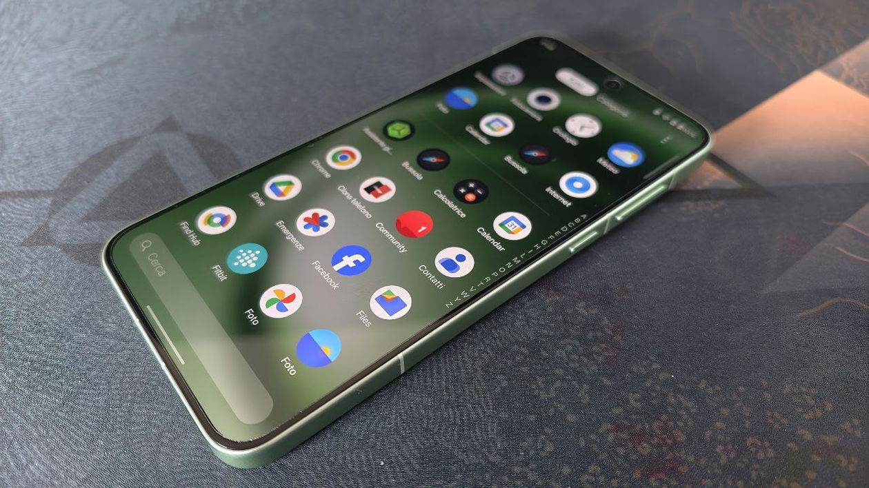 Immagine di Recensione OnePlus 15R, il flagship killer concreto ed economico