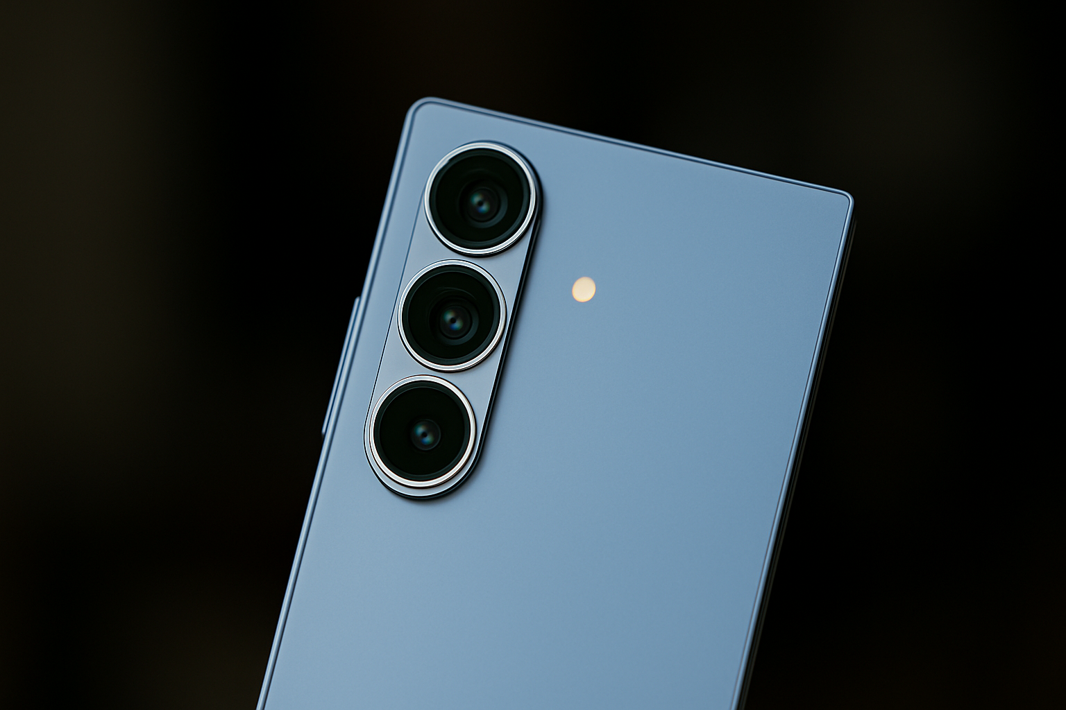 Samsung Galaxy Z Fold 8, upgrade mirati per il comparto foto