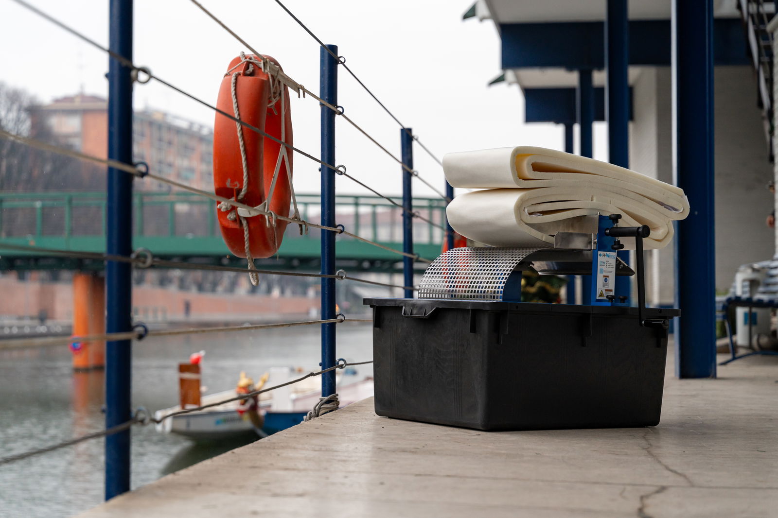 Immagine di Hyundai supporta le spugne anti-idrocarburi per mari e fiumi