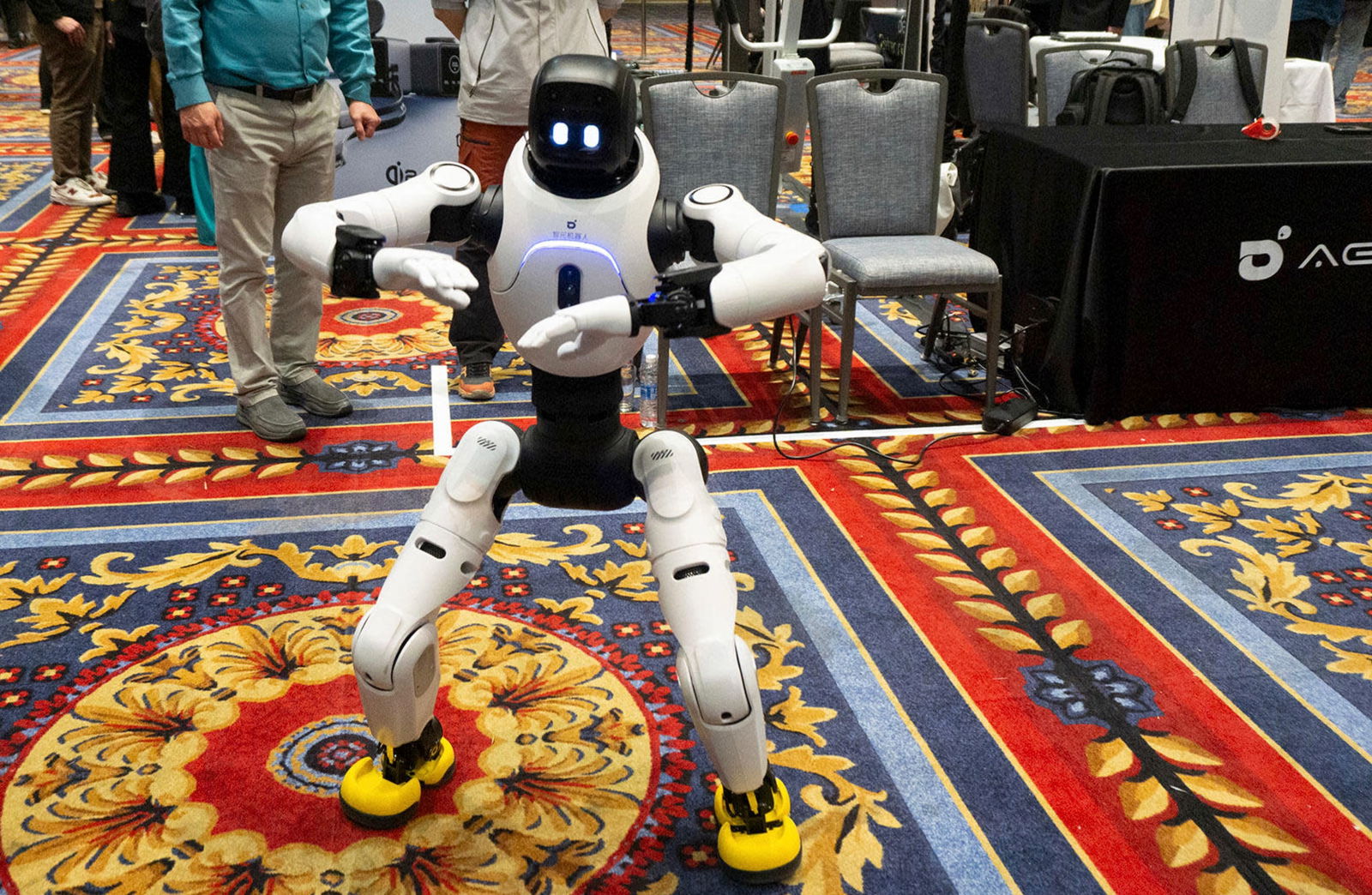 Ecco a voi i Robot umanoidi che imparano i balletti di TikTok