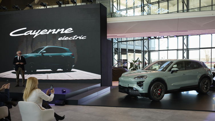 Immagine di Porsche: elettrico al 27%, oltre la media italiana