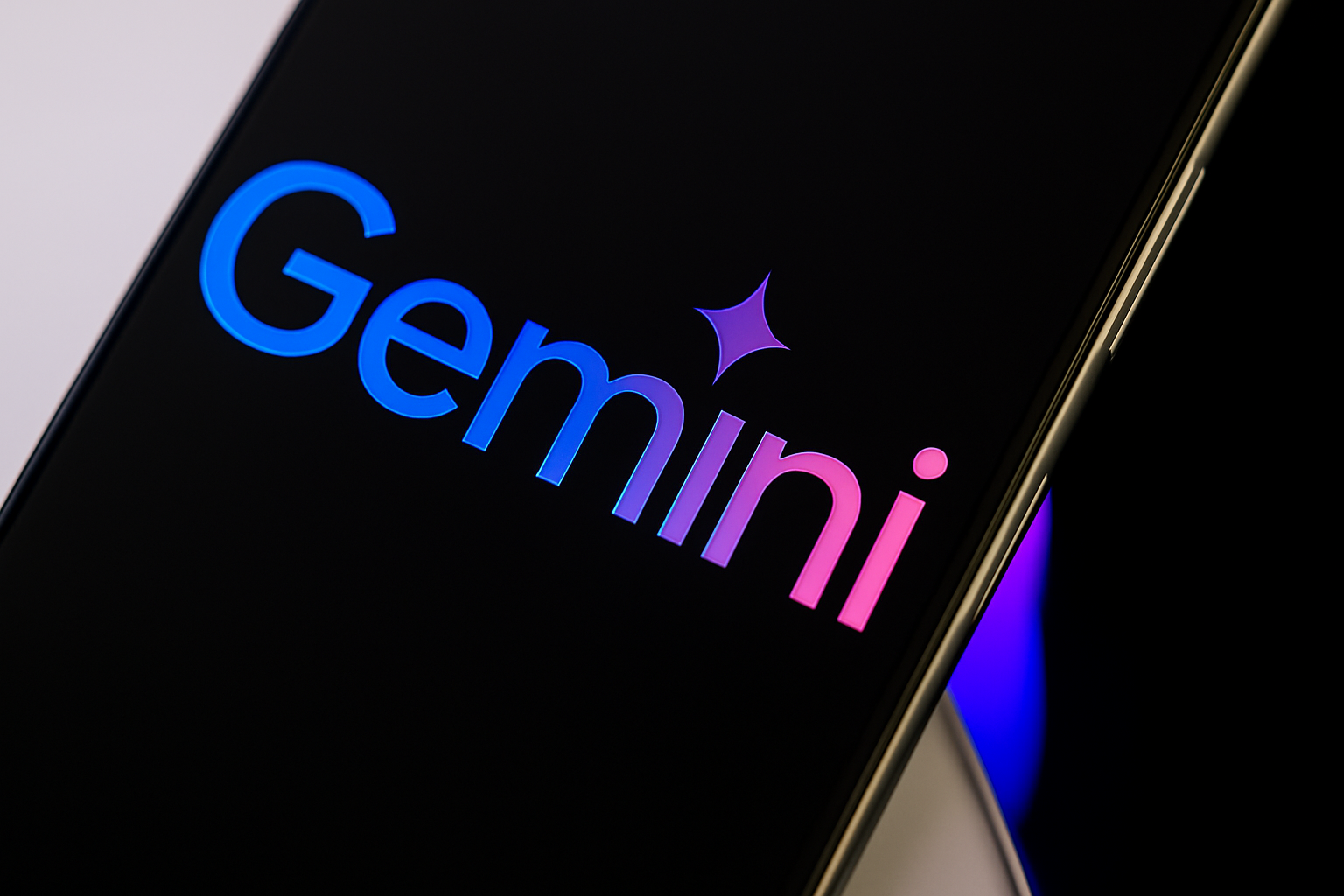 UE avverte Google: Gemini non può avere corsie preferenziali