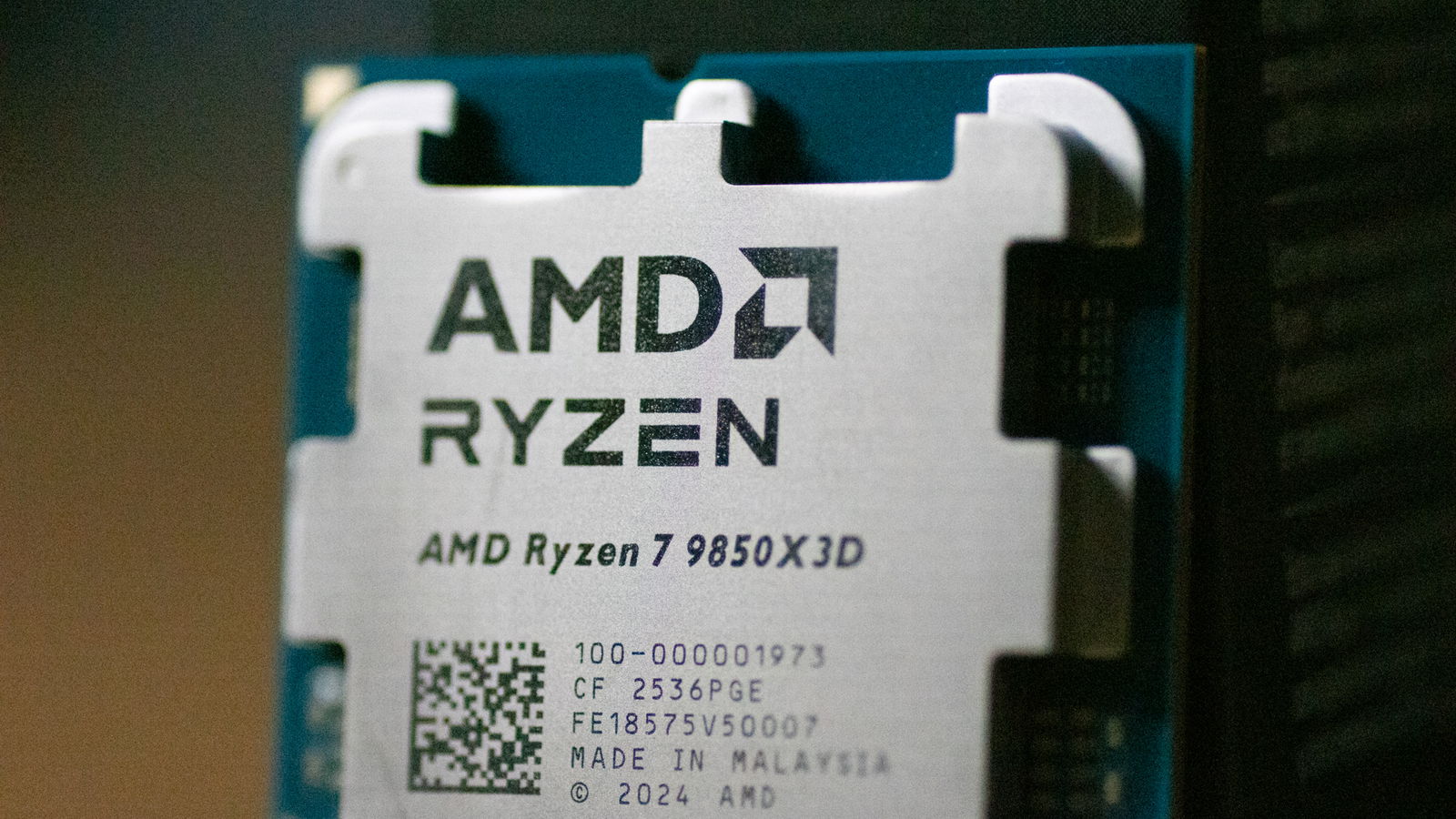 Recensione AMD Ryzen 7 9850X3D, il nuovo riferimento del PC gaming?