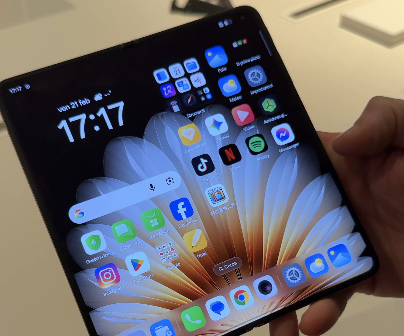 Oppo Find N6, abbiamo toccato con mano il foldable senza piega
