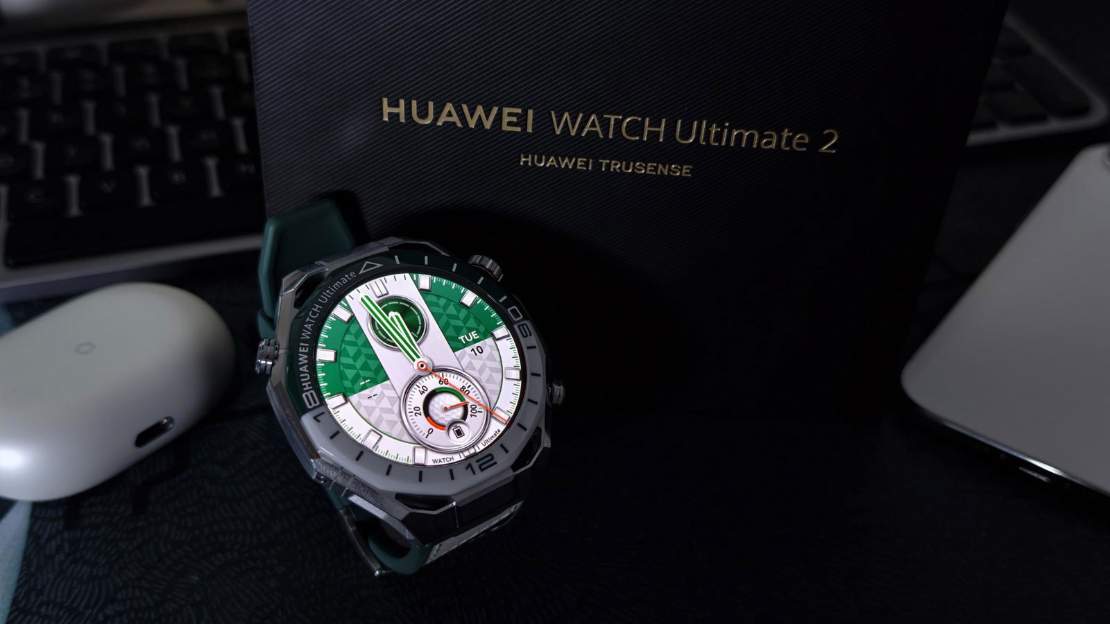 Immagine di Recensione Huawei Watch Ultimate 2 Golf Edition, semplicemente fuori scala