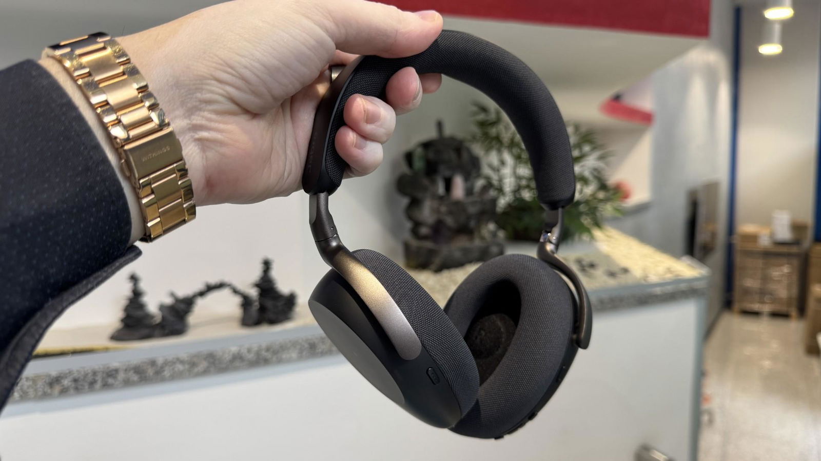 Recensione Jabra Evolve3 85: headset professionale super leggero