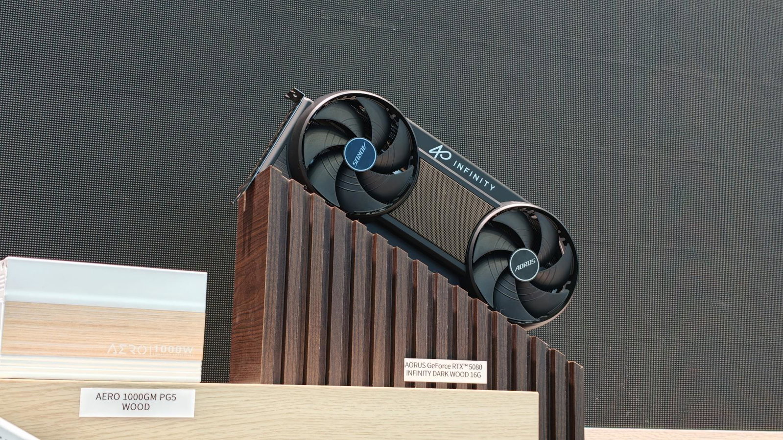 Le nuove RTX Infinity di GIGABYTE dal vivo sono ancora più belle - Tom ...