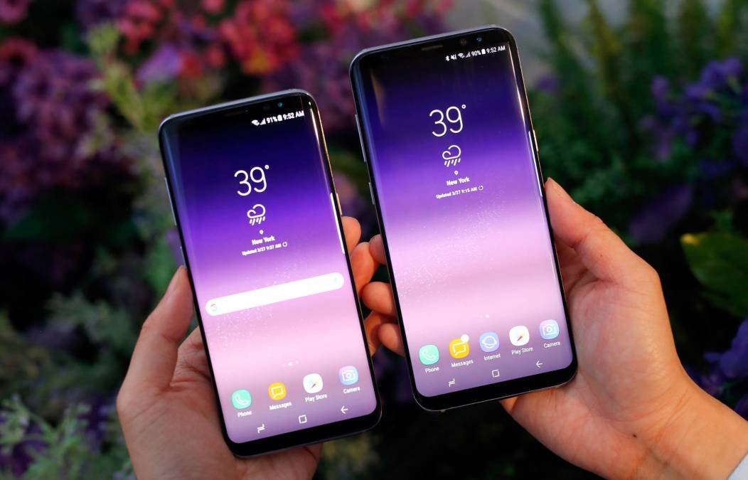 Immagine di Samsung aggiorna a sorpresa due smartphone di 5 anni fa