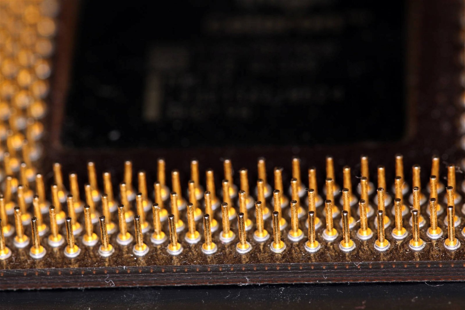 Immagine di Intel potrebbe tornare al vertice del mercato semiconduttori