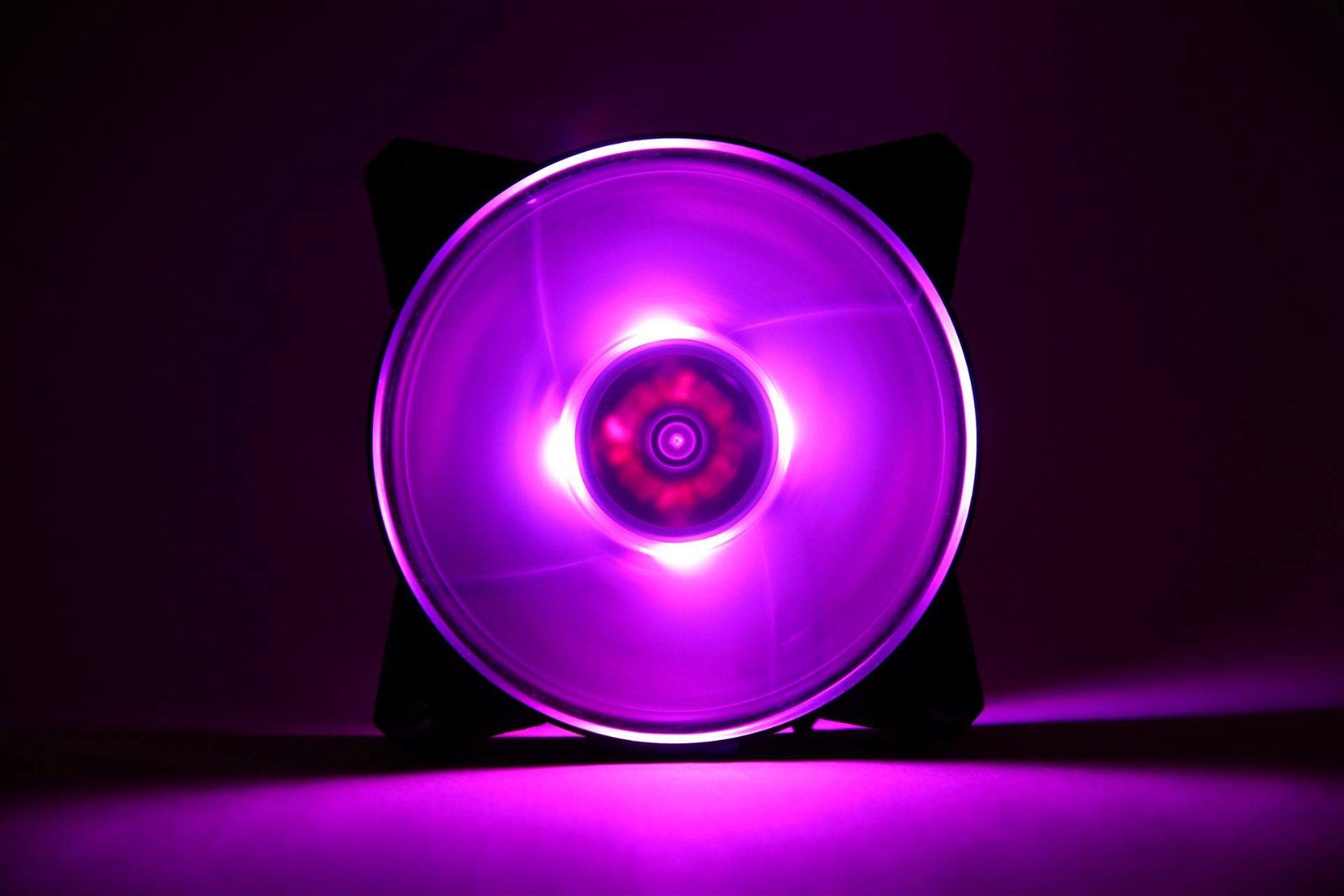 Immagine di Cooler Master, ecco le MasterFan con LED RGB Addressable (ARGB)