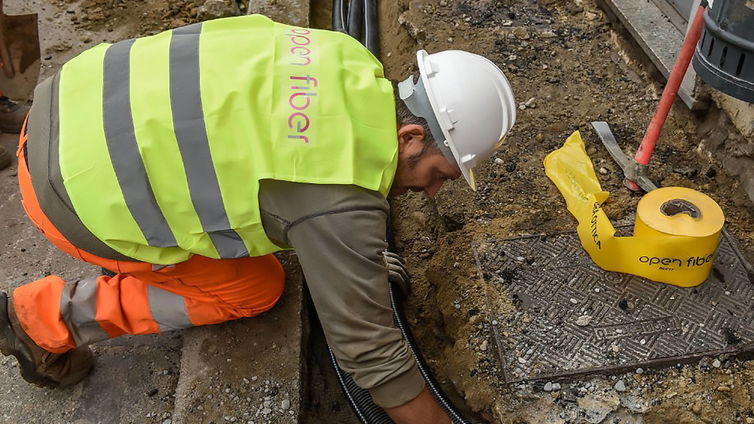 Immagine di Open Fiber, ecco i primi comuni dei bandi Infratel dove sperimenteranno servizi fibra attivi