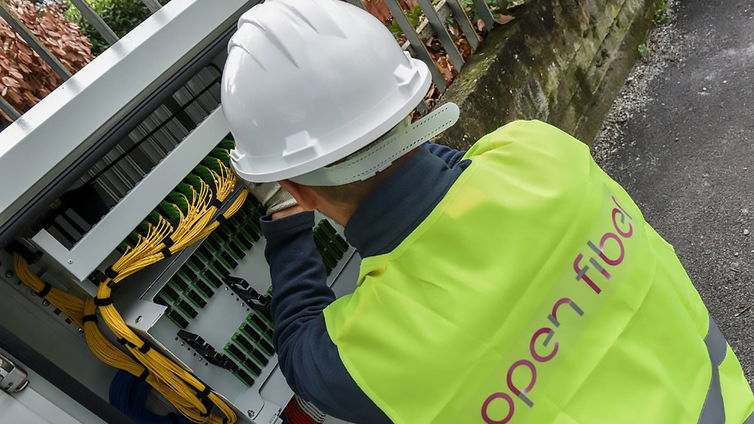 Immagine di Open Fiber conferma Bassanini e Ripa, ma rimane lo spettro della rete unica