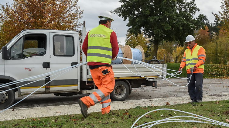 Immagine di Wind Tre, a Salerno servizi fibra 1 Gbps grazie alla rete di Open Fiber