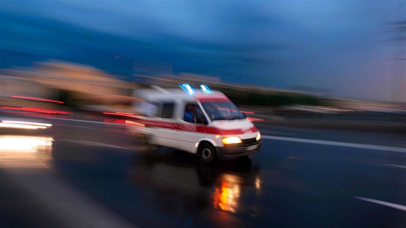 Immagine di Panarea, l'ambulanza elettrica scarica non deve spaventare