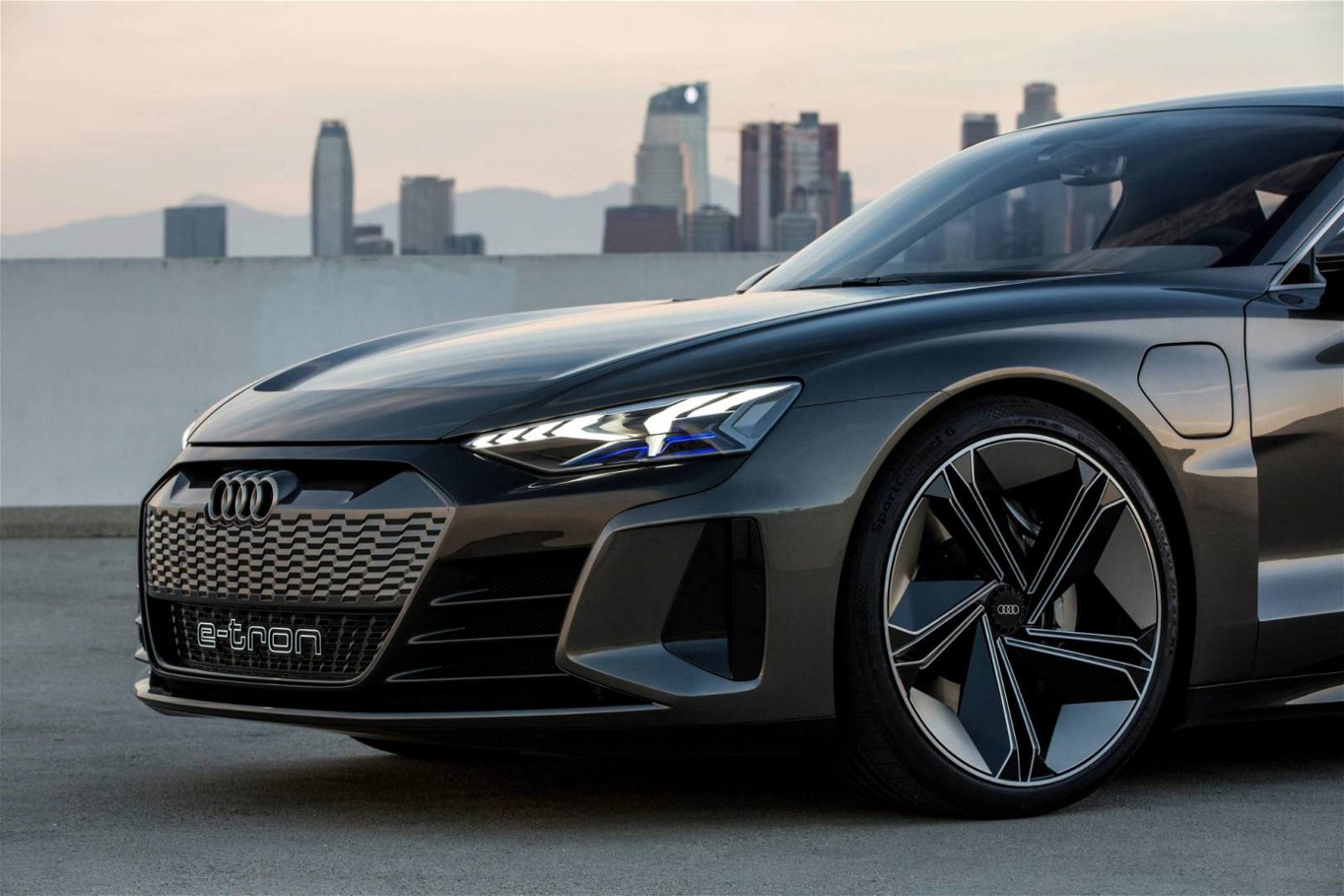 Immagine di Audi e-tron GT: scopriamo la sportiva elettrica dei Quattro Anelli in arrivo nel 2021