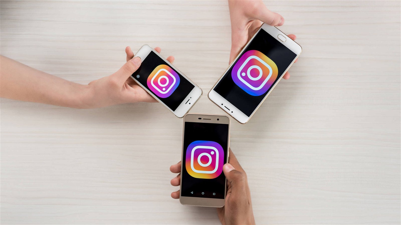 Immagine di Instagram e il distanziamento sociale: ora è possibile sfogliare i post con gli amici in videochiamata