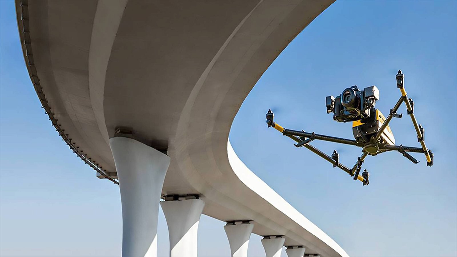 Immagine di Intel Falcon 8+, un drone per velocizzare l'ispezione dei ponti