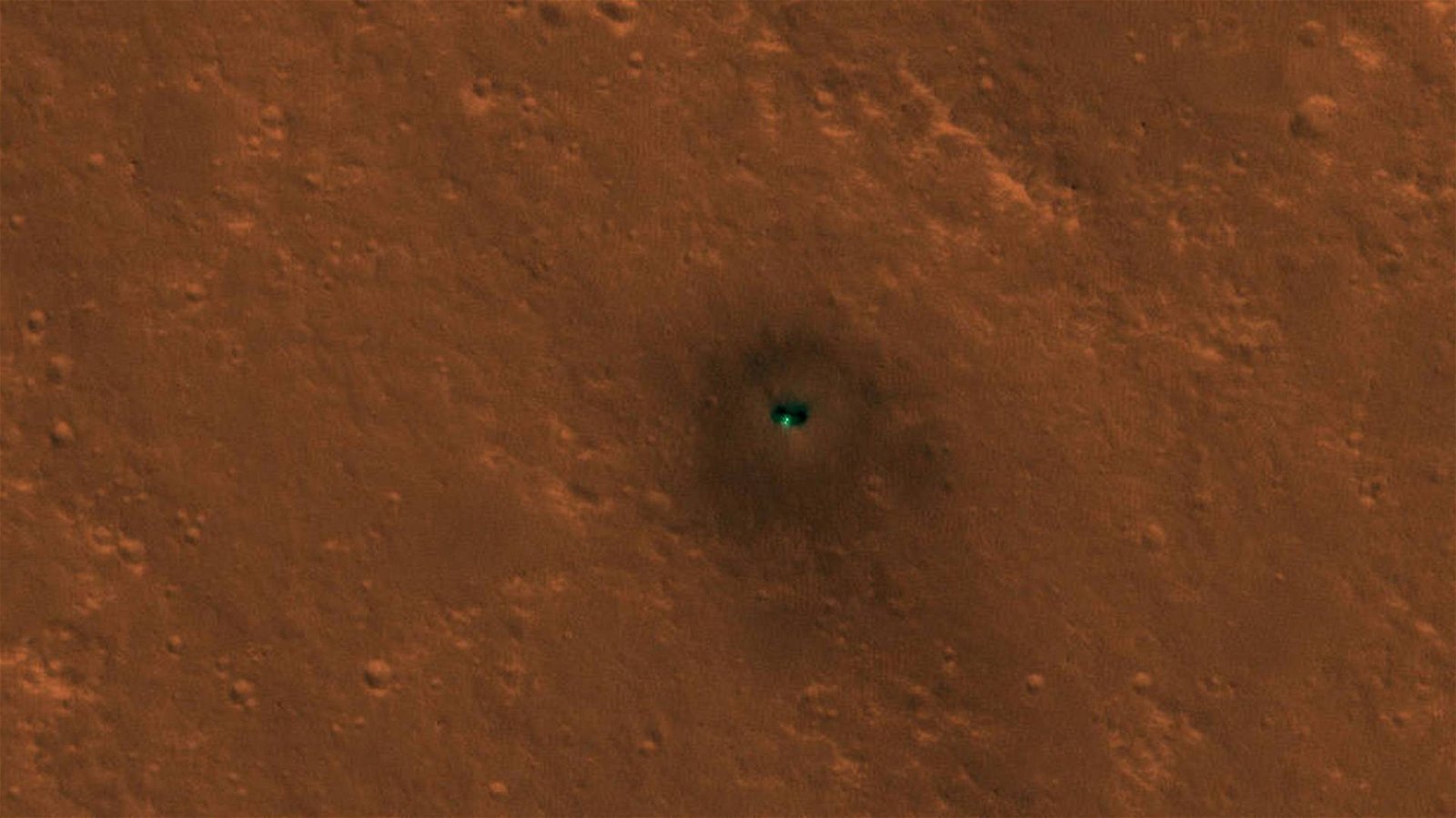 Immagine di Il Mars Reconnaissance Orbiter fotografa il lander InSight dallo Spazio