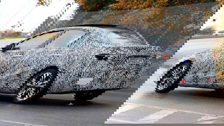 Immagine di Mercedes Classe C 2020: avvistati muletti di test