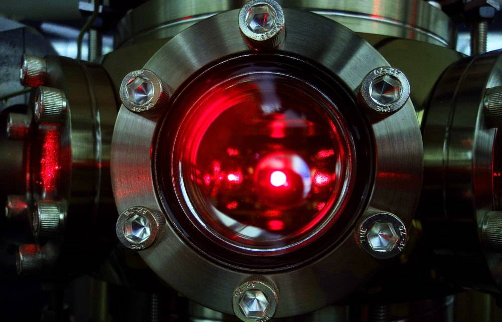 Immagine di Lenti rivestite in silicio per espandere l'applicazione di impulsi laser