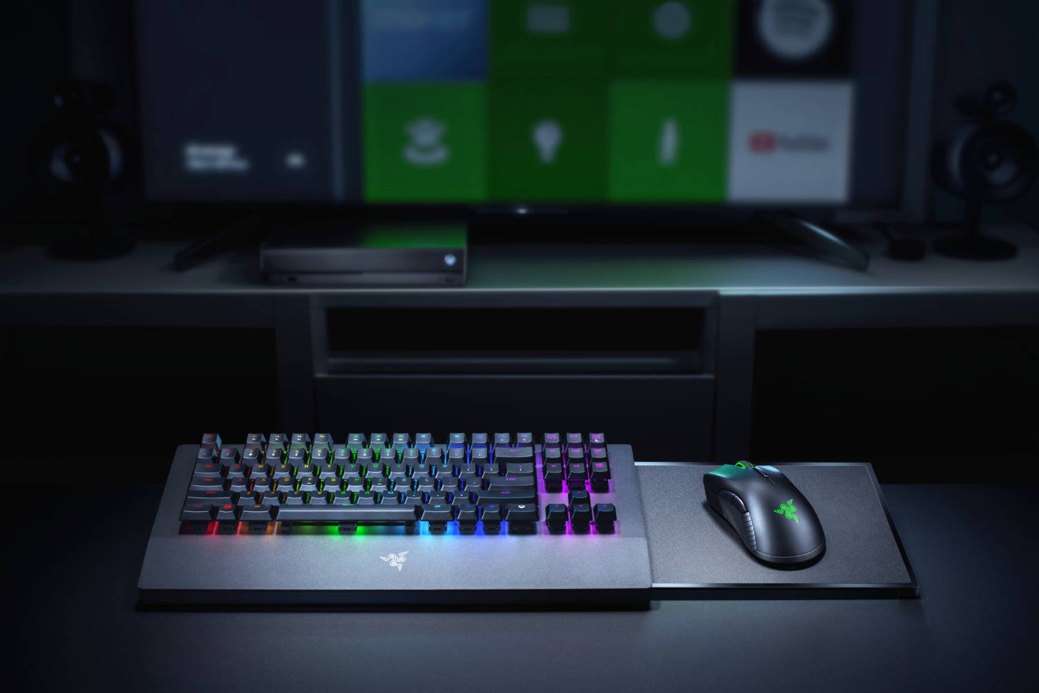 Immagine di Razer vuole 250 dollari per farvi giocare con tastiera e mouse su Xbox One