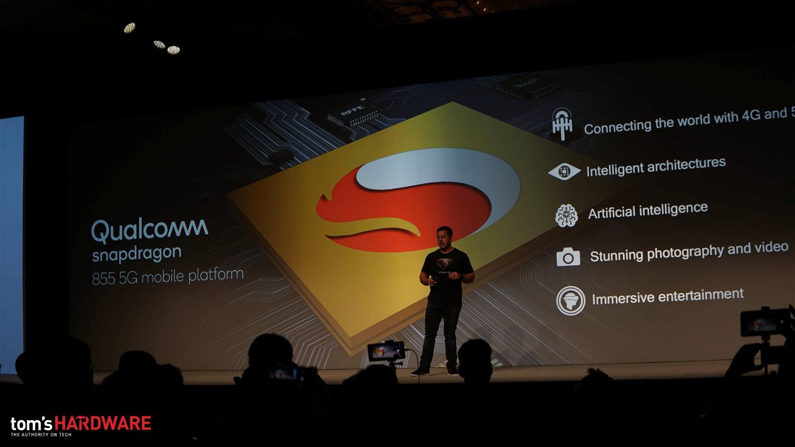 Immagine di Snapdragon 855 è ufficiale: Qualcomm punta tutto su 5G e intelligenza artificiale
