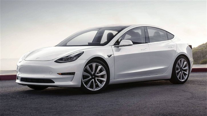 Immagine di Tesla Model 3 ufficialmente in Italia, si parte da 59.600 euro